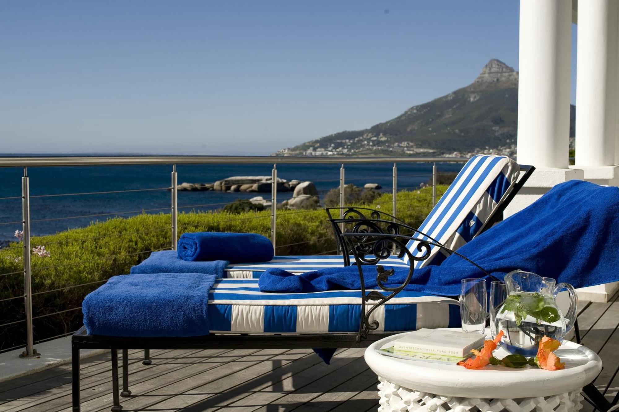 Twelve Apostles & Hotel 5*