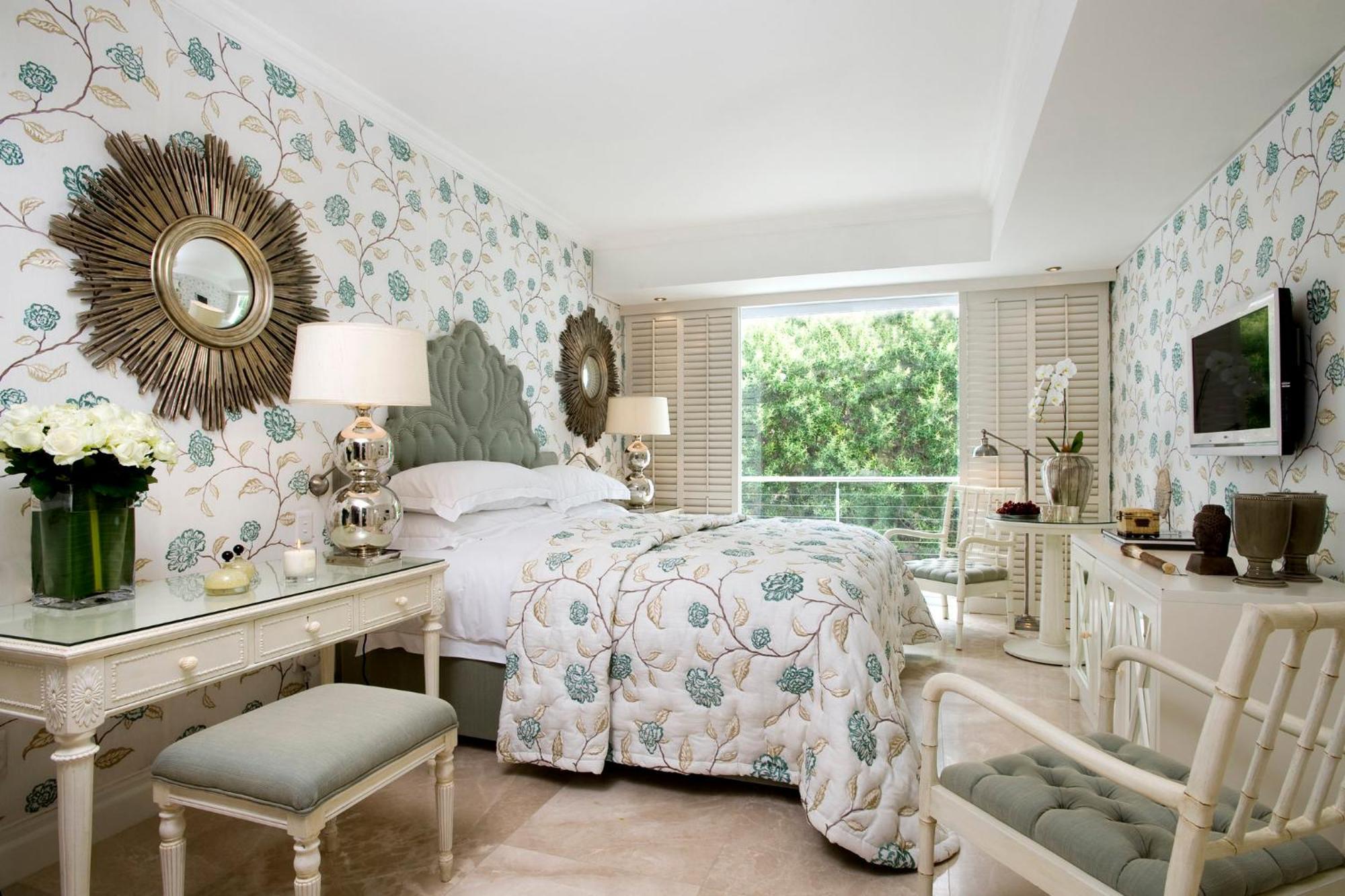 Hotel Twelve Apostles &